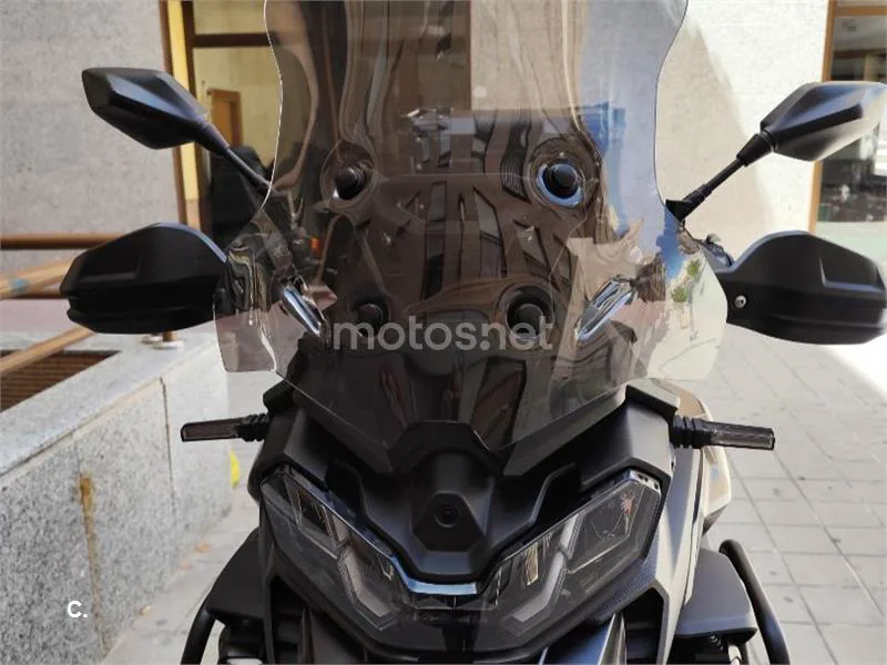 Voge 900 DSX – Vista 10