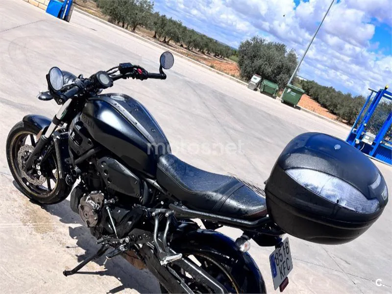 Yamaha XSR700 - Vista 3