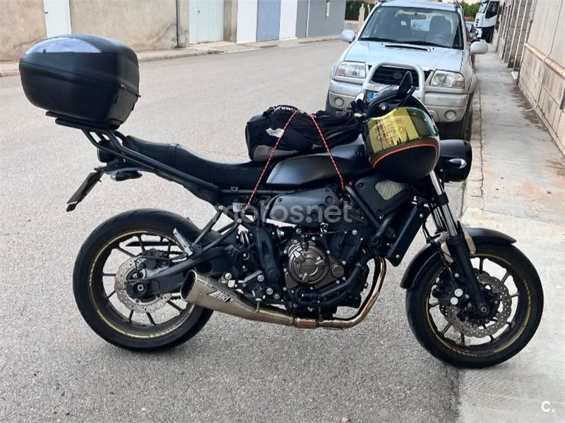 Yamaha XSR700 - Vista 7