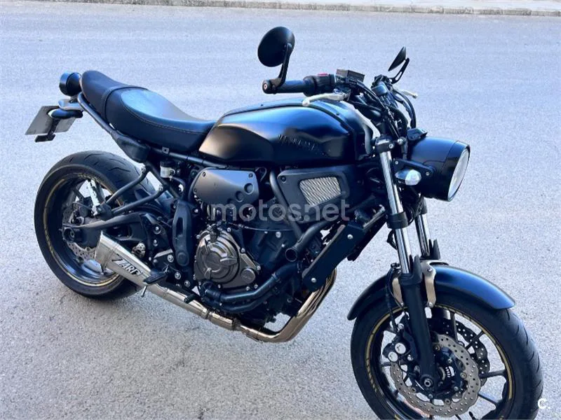 Yamaha XSR700 - Vista 9