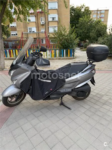 Suzuki Burgman 125 - Vista 5