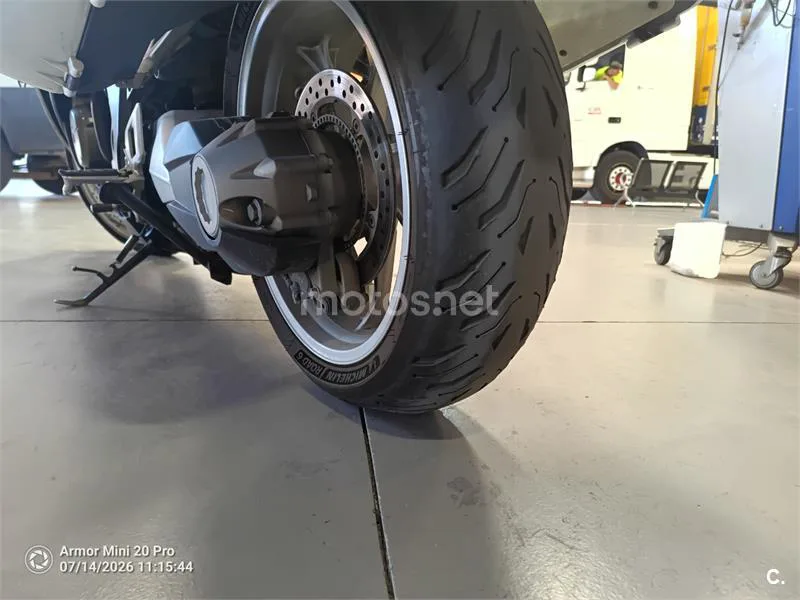 Honda VFR1200F - Vista 11