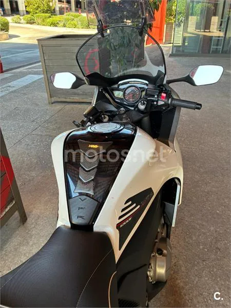 Honda VFR1200F - Vista 5