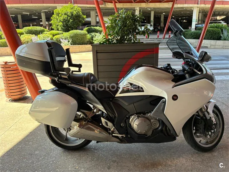 Honda VFR1200F - Vista 6