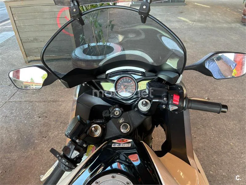 Honda VFR1200F - Vista 7