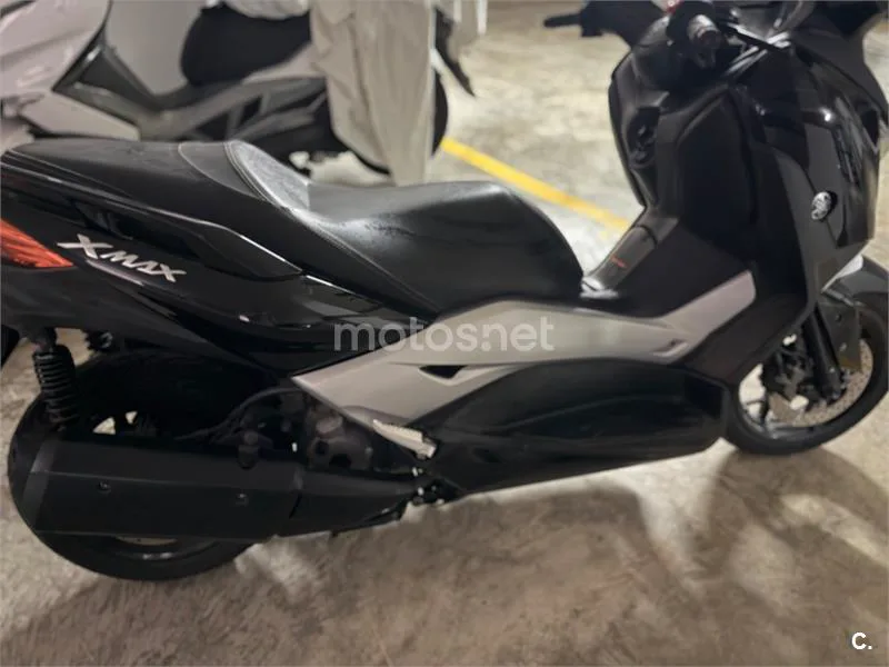 Yamaha XMAX 300 - Vista 8