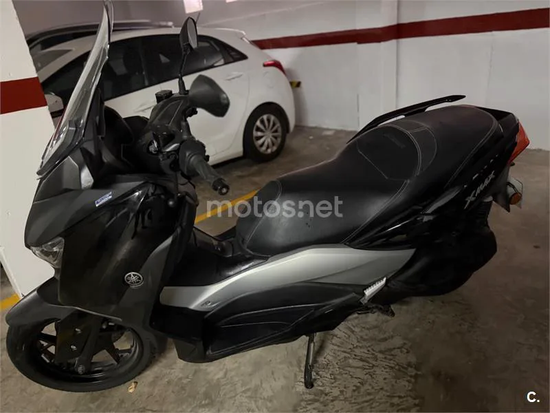 Yamaha XMAX 300 - Vista 10