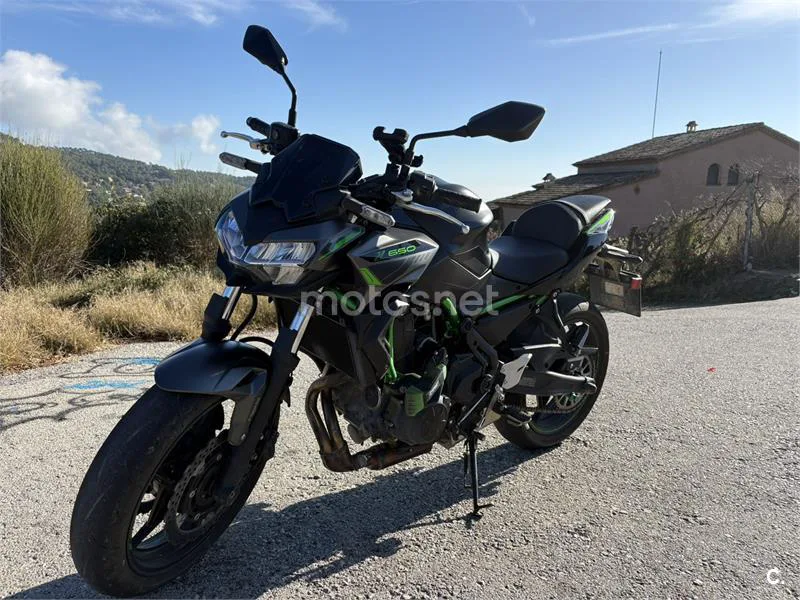 Kawasaki Z650 - Vista 3