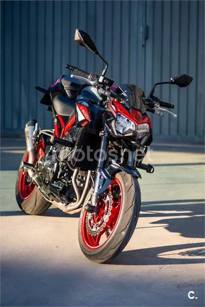 Kawasaki Z900 - Vista 12