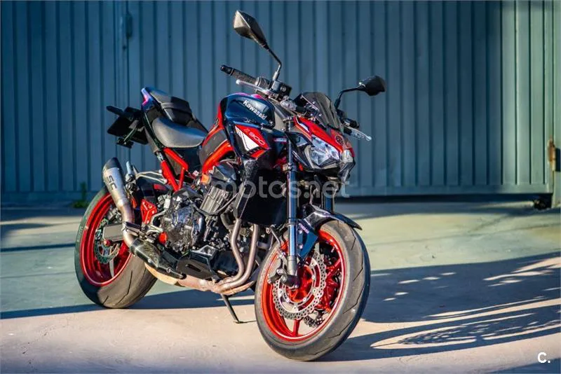 Kawasaki Z900 - Vista 3