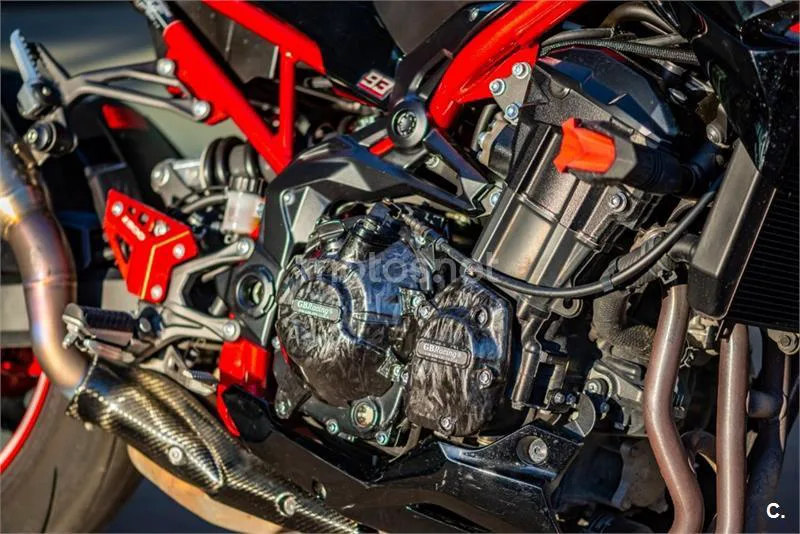 Kawasaki Z900 - Vista 9