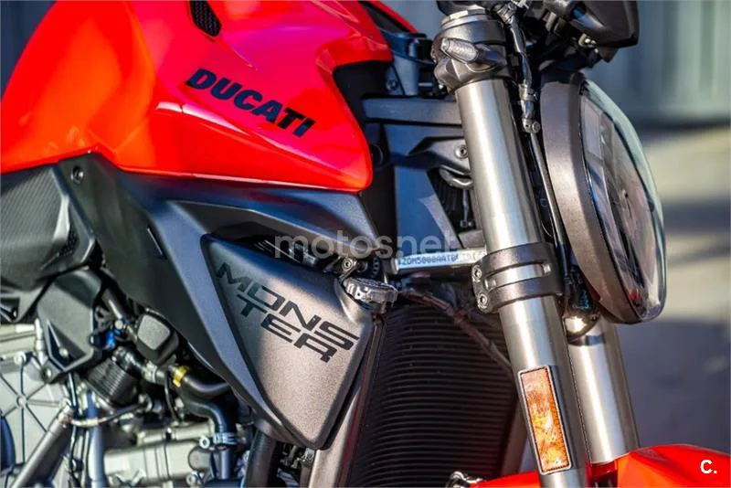 Ducati Monster - Vista 11