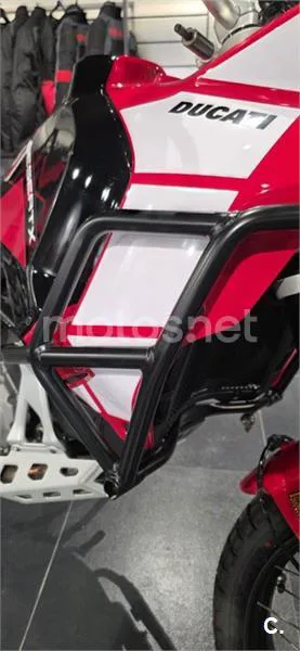 Ducati DesertX - Vista 3