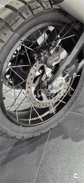 Ducati DesertX - Vista 5