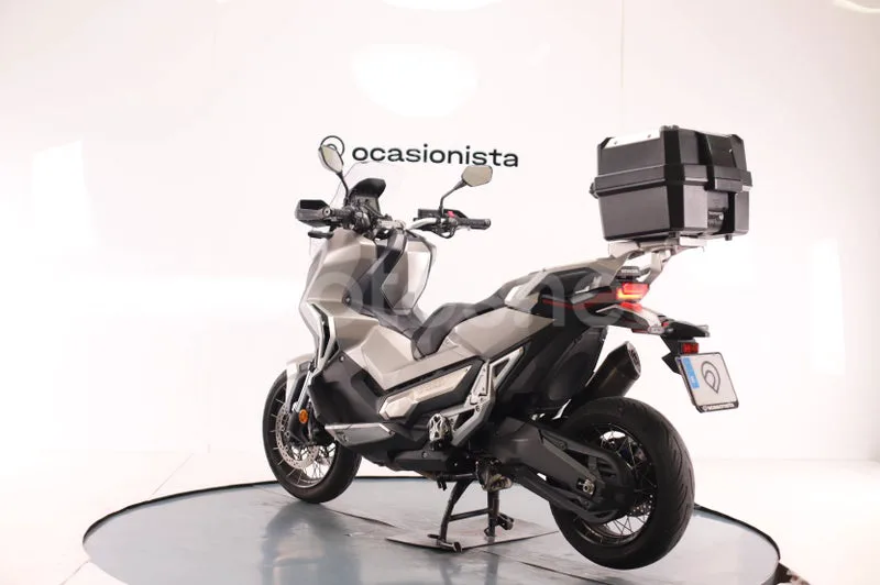 Honda X-ADV - Vista 4