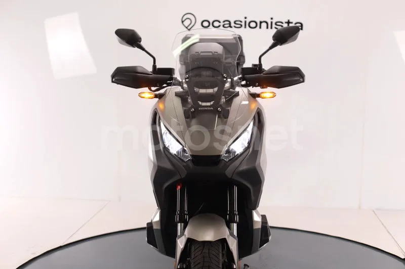 Honda X-ADV - Vista 7