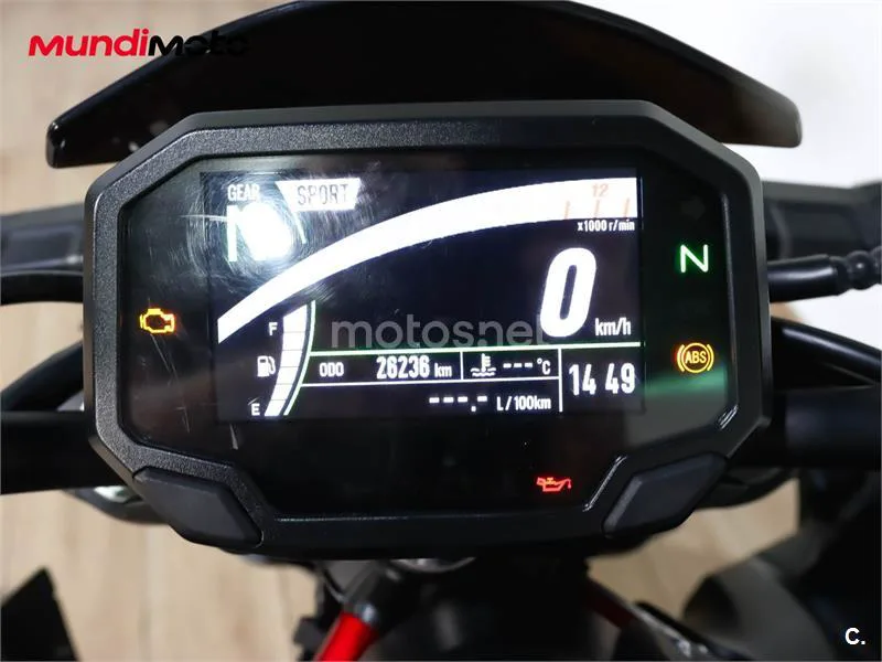 Kawasaki Z900 - Vista 12