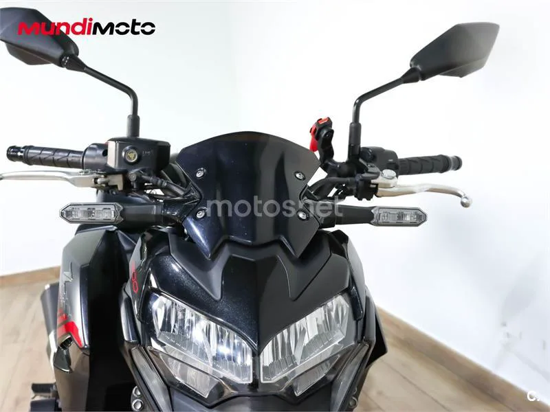 Kawasaki Z900 - Vista 5