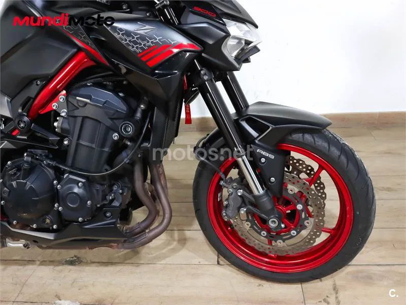 Kawasaki Z900 - Vista 51
