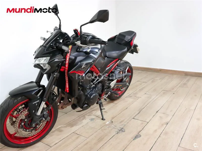 Kawasaki Z900 - Vista 7