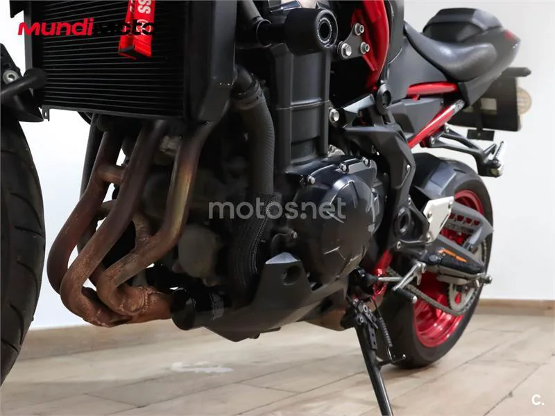 Kawasaki Z900 - Vista 10