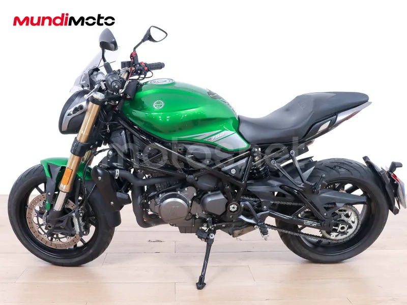 Benelli 752 S - Vista 6
