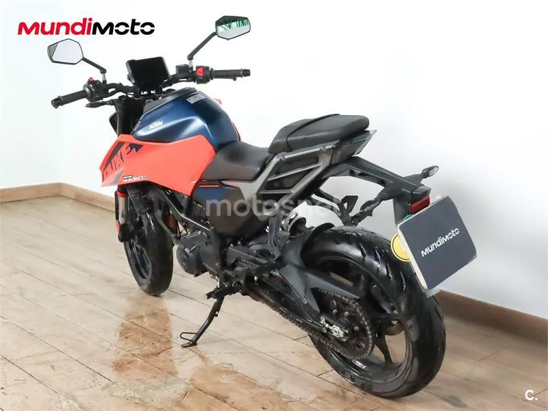 KTM 125 – Vista 8
