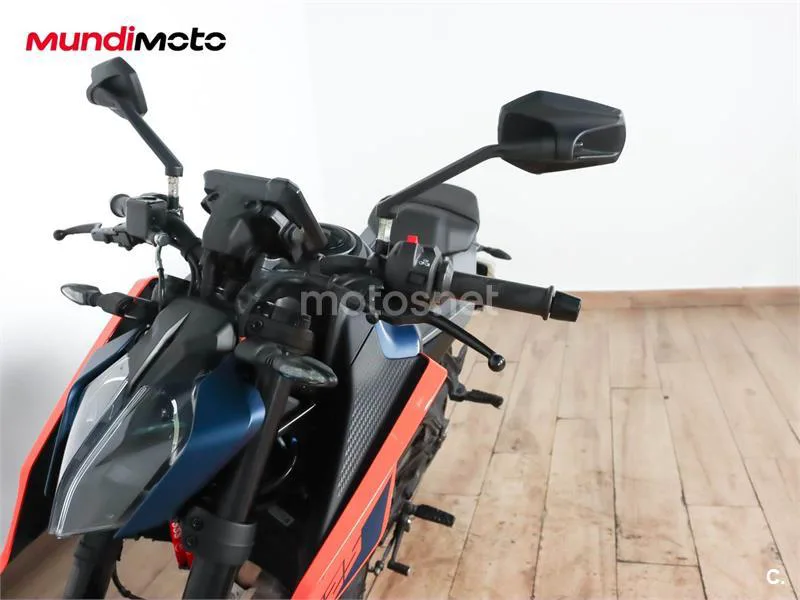 KTM 125 – Vista 10