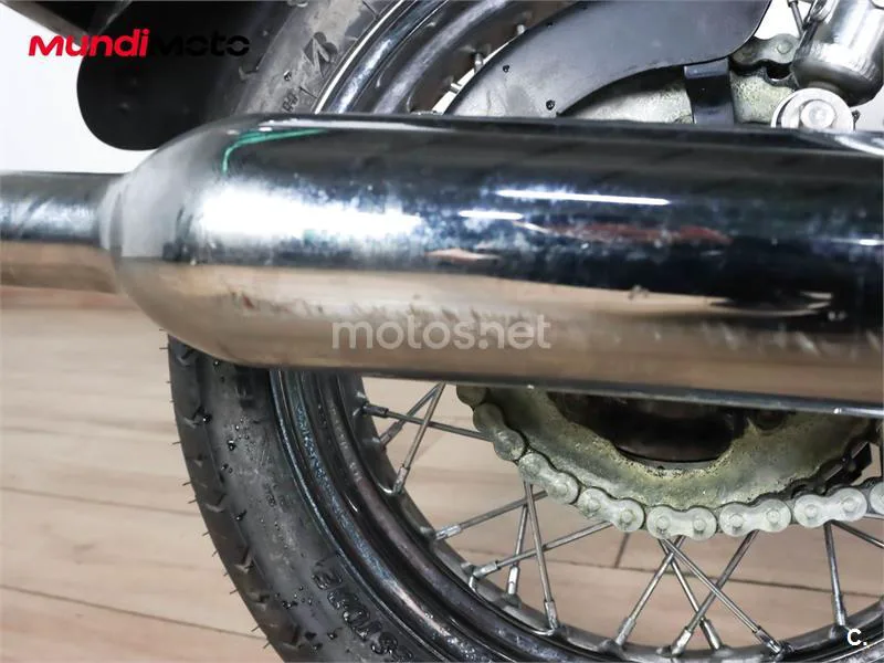 Triumph Bonneville T100 - Vista 26