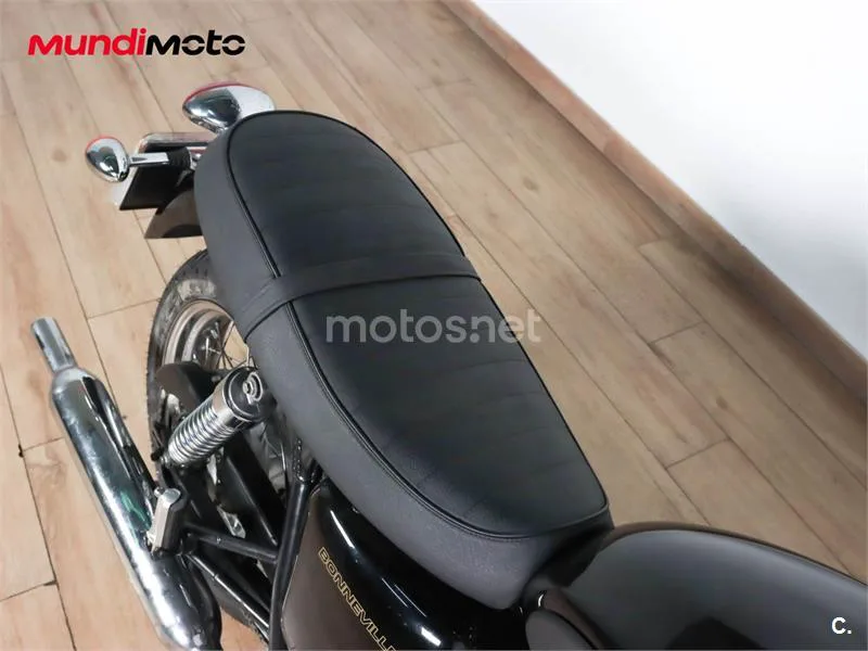 Triumph Bonneville T100 - Vista 30
