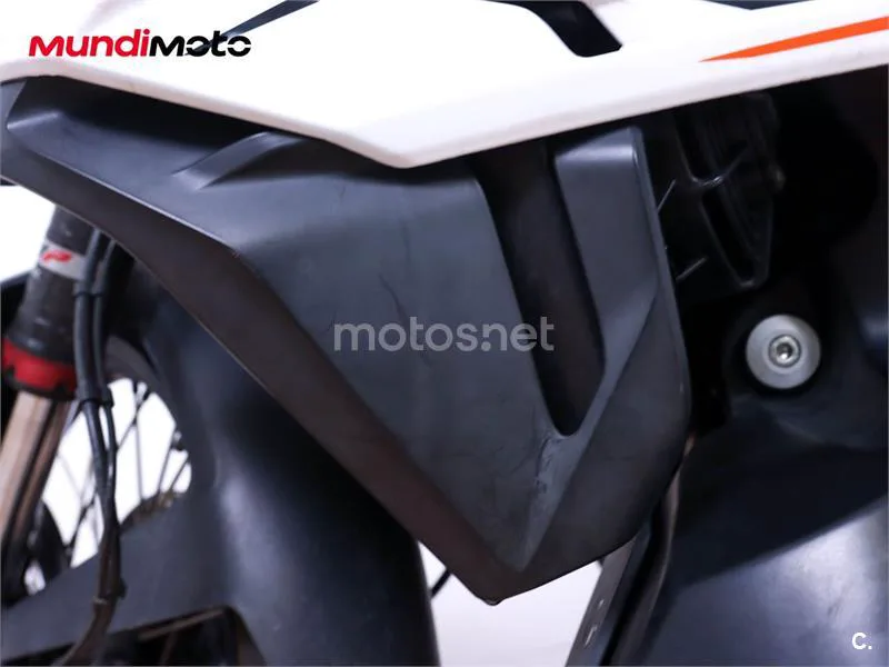 KTM 790 – Vista 18