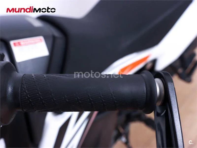 KTM 790 – Vista 27