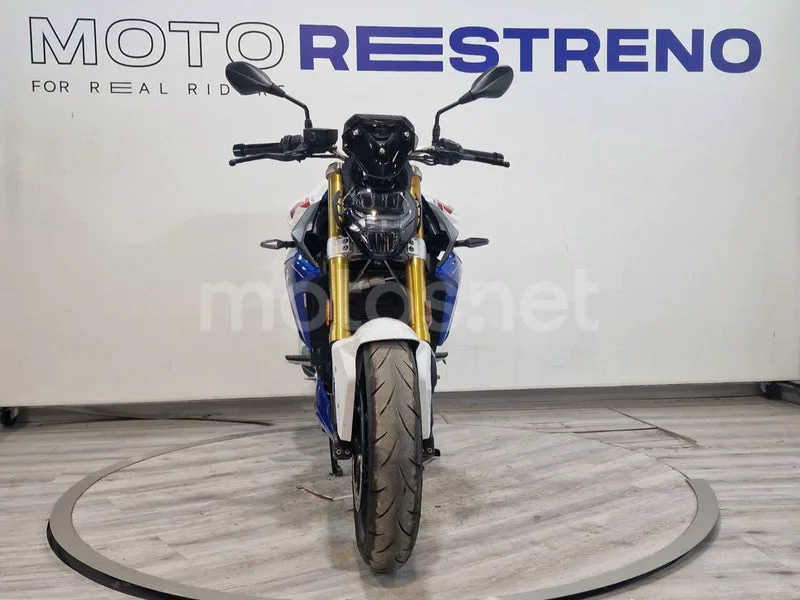BMW F 900 R - Vista 4