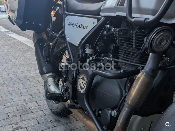 Royal Enfield Himalayan 410 - Vista 3