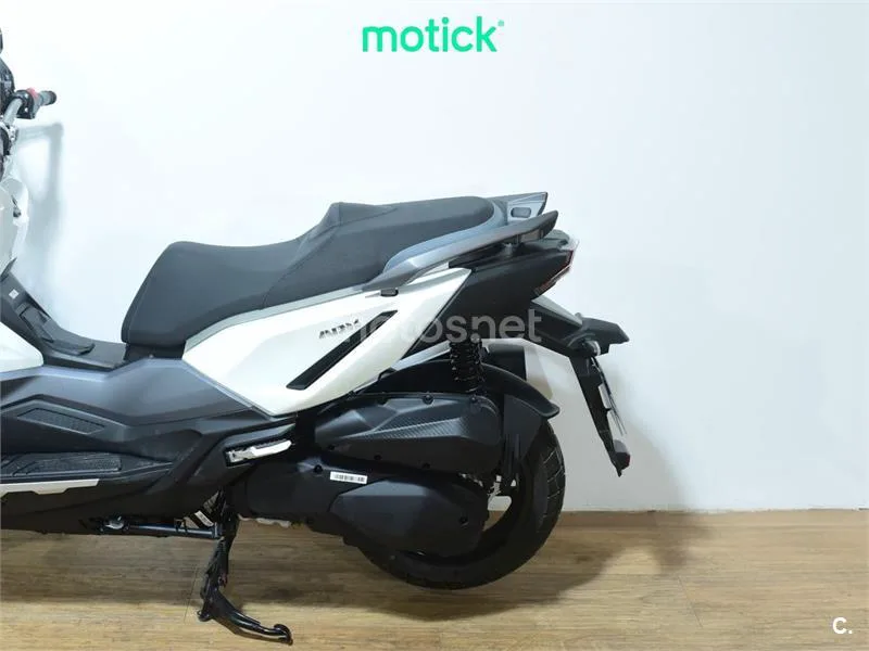 SYM ADX 300 - Vista 9