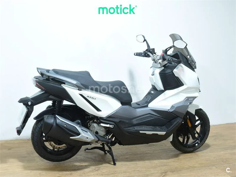 SYM ADX 300 - Vista 10