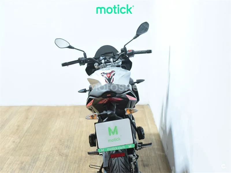 Aprilia Tuono 125 - Vista 6