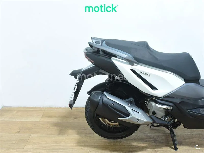 SYM ADX 300 - Vista 3
