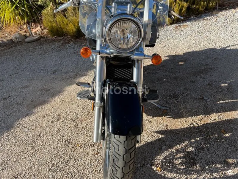 Suzuki Intruder C800 - Vista 3