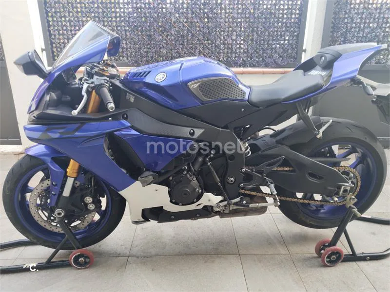 Yamaha YZF-R1 - Vista 4