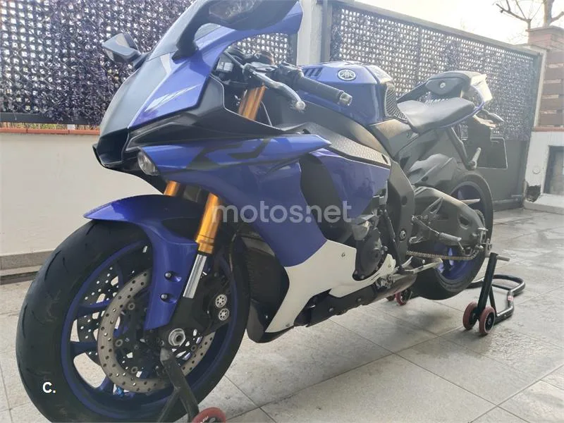 Yamaha YZF-R1 - Vista 7