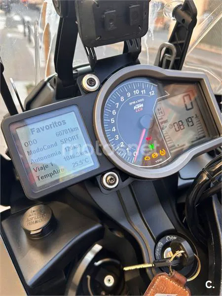 KTM 1090 Adventure – Vista 11