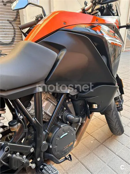 KTM 1090 Adventure – Vista 7