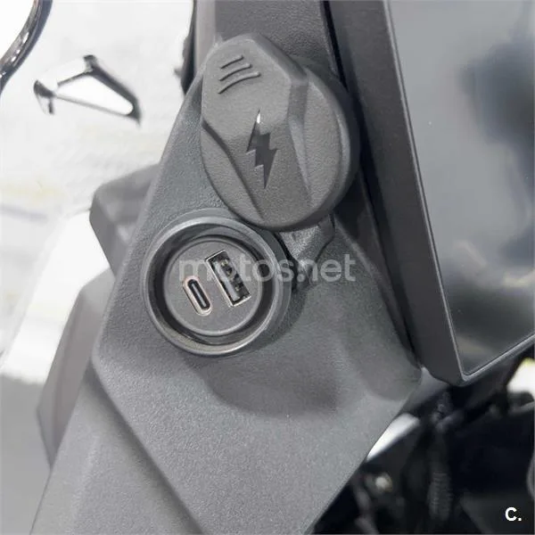 Voge 900 DSX – Vista 16