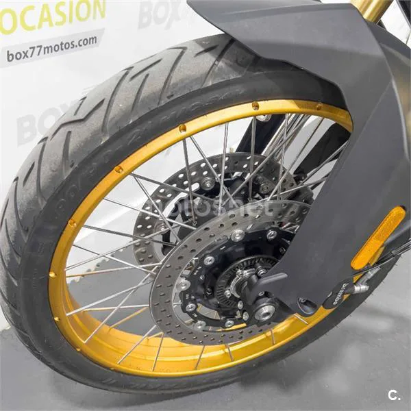 Voge 900 DSX – Vista 21