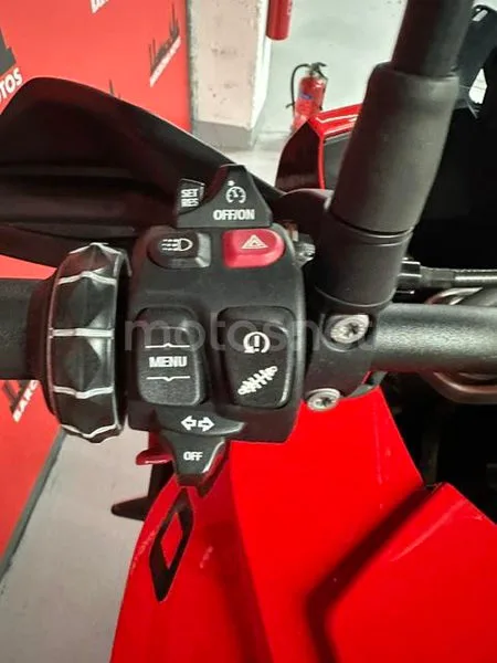 BMW S 1000 XR - Vista 9