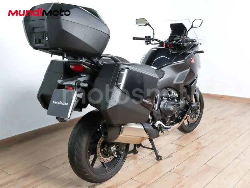 Honda NT1100 - Vista 3
