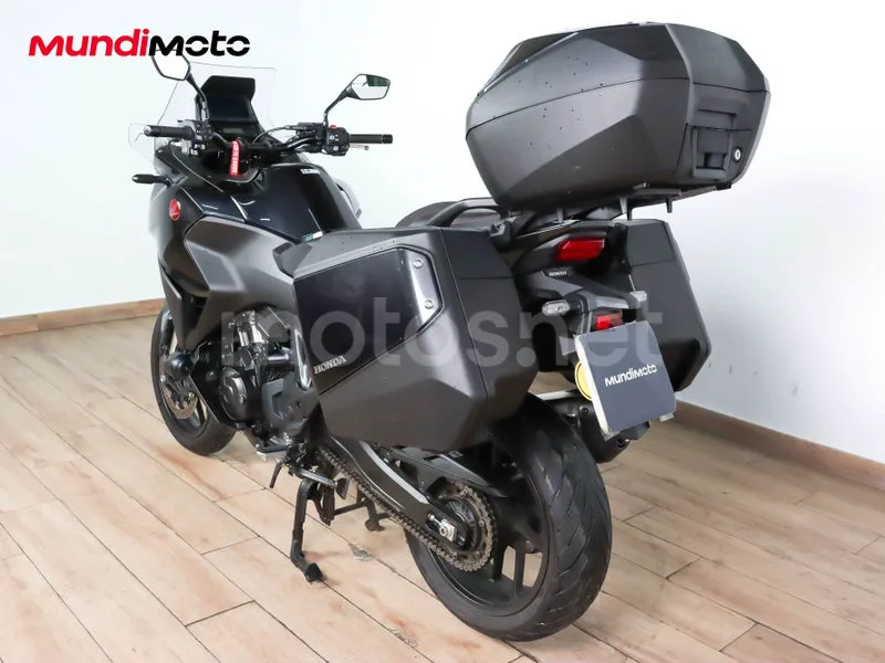 Honda NT1100 - Vista 8