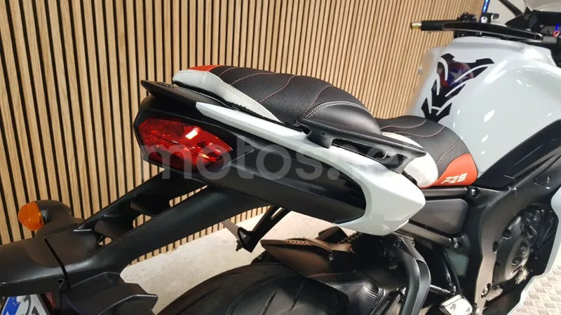 Yamaha Fazer 8 - Vista 13