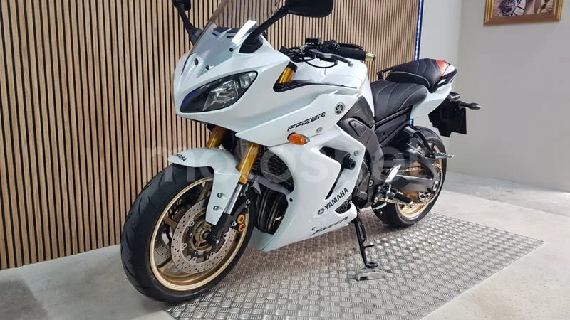 Yamaha Fazer 8 - Vista 17